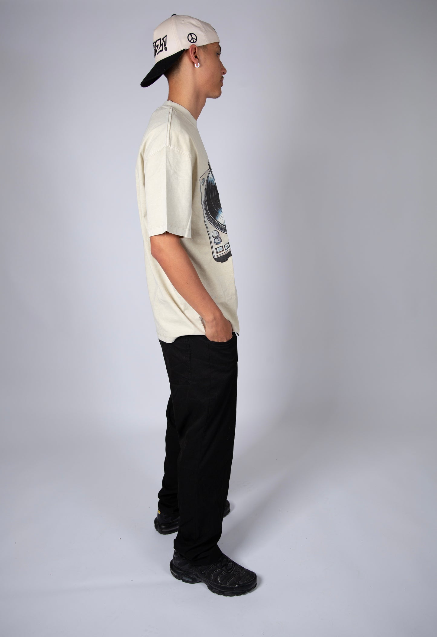 992 record player oversized tee