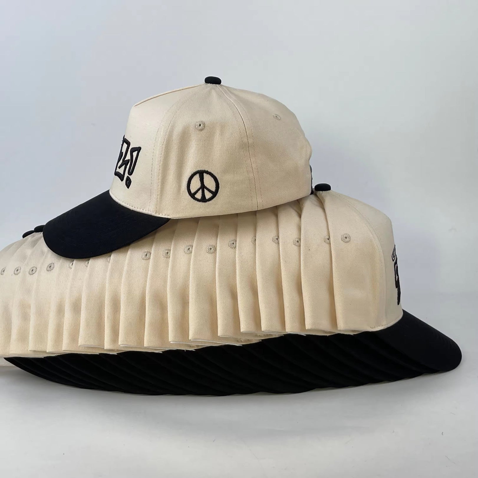 baseball cap in black and cream